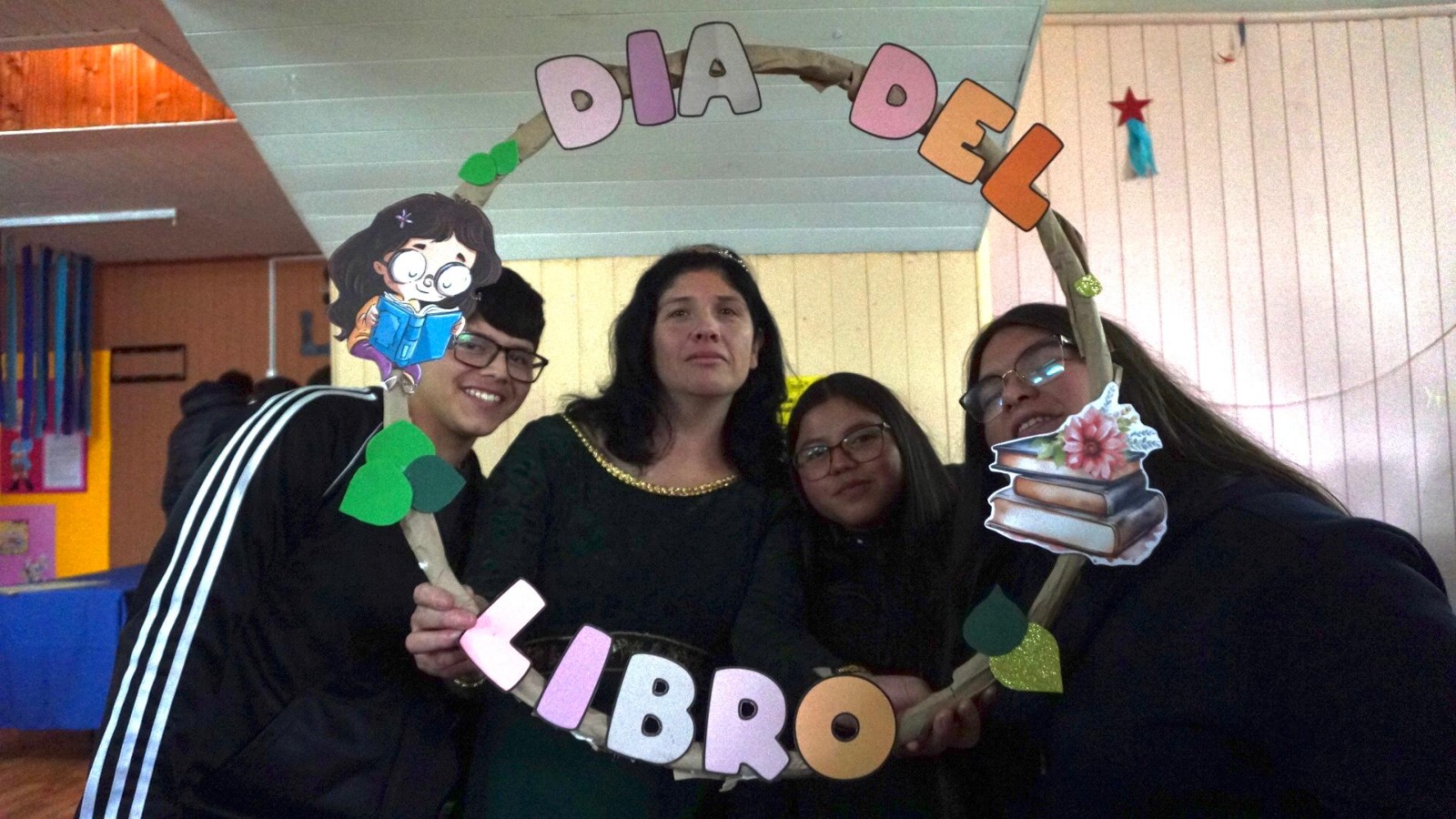 REGISTRO DE ACTIVIDADES: ¡Día del Libro en el Liceo Pablo Neruda!